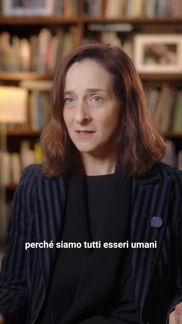 📸 Le immagini più potenti nascono dall'emozione e dall'empatia. Kira Pollack, insieme con i membri della giuria globale del concorso, raccontano i temi al centro dell'edizione 2026 della World Press Photo Exhibition: cambiamento climatico, proteste, abusi di potere, ma anche resistenza e resilienza. 

Le fotografie premiate sono in mostra dal 16 ottobre all'8 dicembre al Teatro Margherita, a Bari.

👉 Info e biglietti: www.worldpressphobari.it (link in bio)
📅 Dal 16 ottobre all'8 dicembre
📍 Teatro Margherita, Bari
🎟️ Organizzato da @cime_eventi